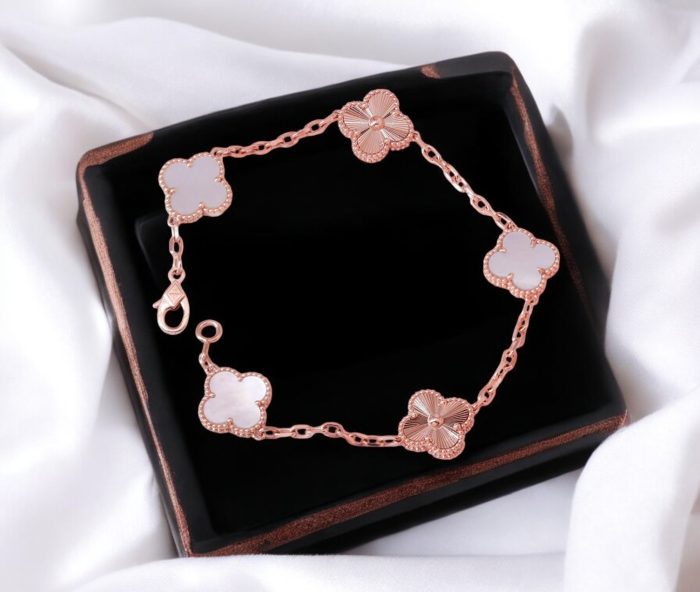 Elegant Clover Bracelet S950 Sterling Silver, Rose Gold-Plated, Mother of Pearl & Mixed Finish